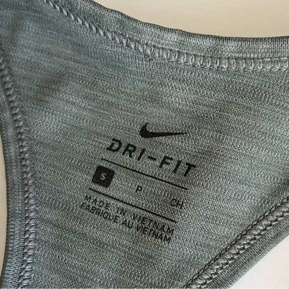 🩷NIKE SPORTS BRA SOACE GRAY LOGO WORKOUT SIZE SMALL DRIFIT WORKOUT GYM RUNNING - Picture 8 of 8